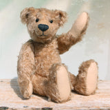 Foggy is a sweet vintage limited edition mohair artist bear from Barbara-Ann Bears he stands 14 inches/35cm tall.
Foggy dates from the mid 1990s and is number 4 of 4 from an edition we made for Collectif teddy bear shop near Southampton