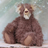 Hullabaloo sitting.
Hullabaloo is a very beary teddy bear a one of a kind, artist bear by Barbara-Ann Bears in wonderful brown faux fur and blonde mohair
Hullabaloo stands 15 inches/38 cm tall