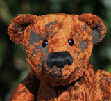 The Alfred Albert Teddy Bear pattern makes an elegant traditional Barbara-Ann Bear about 16 inches (40cm) tall.