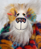 Bosworth Bloom has beautiful, hand painted glass eyes (painted to match his colours) with eyelids, an impressive nose embroidered from individual threads to match his colouring and a beaming smile