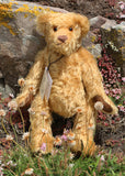 Wilfred is a very sweet and friendly artist teddy bear in gorgeous mohair by Barbara Ann Bears, he is 12 inches/30 cm tall and is 8.5 inches/21 cm sitting. Wilfred is made from a wonderful antique gold mohair with brown wool felt paw pads and gorgeous amber glass eyes. Wilfred has a carefully embroidered brown nose