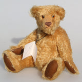 Wilfred is a very sweet and friendly artist teddy bear in gorgeous mohair by Barbara Ann Bears, he is 12 inches/30 cm tall and is 8.5 inches/21 cm sitting. Wilfred is made from a wonderful antique gold mohair with brown wool felt paw pads and gorgeous amber glass eyes. Wilfred has a carefully embroidered brown nose
