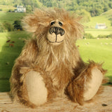 Boswell sitting in the sunshine.
Boswell is a charming and very friendly, one of a kind, artist bear by Barbara-Ann Bears in wonderful flecked grey mohair.
Boswell stands 8 inches/20cm tall