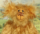 Cardhu's face, Cardhu is a one of a kind antique gold mohair artist bear with hand painted eyes and a sweet smile