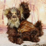 Hullabaloo is a very beary teddy bear a one of a kind, artist bear by Barbara-Ann Bears in wonderful faux fur and mohair

Hullabaloo stands 15 inches/38 cm tall 
