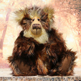 Hullabaloo is a very beary teddy bear a one of a kind, artist bear by Barbara-Ann Bears in wonderful faux fur and mohair

Hullabaloo stands 15 inches/38 cm tall 