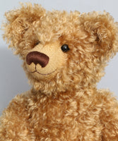 Teddington's face.
Teddington, a large, elegant and very huggable, one of a kind, classical, traditional mohair artist teddy bear made by Barbara-Ann Bears, he stands 21.5 inches (55cm) 