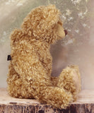 Teddington sitting shwoign his classical teddy bear profile.
Teddington, a large, elegant and very huggable, one of a kind, classical, traditional mohair artist teddy bear made by Barbara-Ann Bears, he stands 21.5 inches (55cm) 