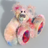 Dominic Diggle is an endearingly sweet and gentle, beautifully coloured, one of a kind, hand dyed mohair artist bear by Barbara-Ann Bears. Dominic Diggle stands 10 inches( 25 cm) tall and is 7 inches (18 cm) sitting. 