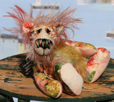 Elsie is a sweet and dinky, one of a kind, artist bear in beautiful printed fabric and hand dyed mohair by Barbara-Ann Bears. Elsie stands just 6 inches (15 cm) tall and is 4.5 inches (11 cm) sitting. Elsie is mostly made from a beautiful, cotton fabric that is printed with a stylised version of Monet's garden in Giverny