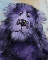 Griswald Grooch has beautiful, hand painted eyes with hand coloured eyelids, a splendid little nose embroidered from individual threads to match his colouring and he has a sweet, friendly expression