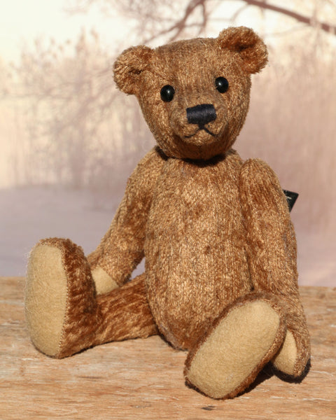 Morgan is a very lovable and sweet, one of a kind, traditional artist teddy bear made from gorgeous vintage mohair by Barbara-Ann Bears. Morgan stands 8.5 inches (21 cm) tall and is 6 inches (15 cm) sitting. Morgan is made from beige vintage German mohair with beige wool felt paw pads and black vintage boot button eyes
