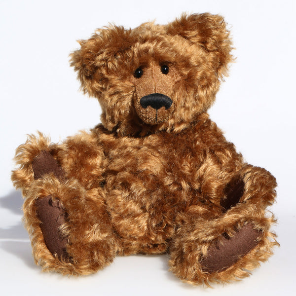 Robbie, traditional teddy bear made from gorgeous English mohair by Barbara Ann Bears